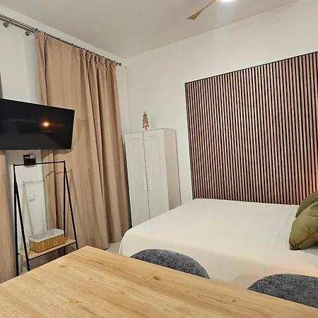 Les Apartment *